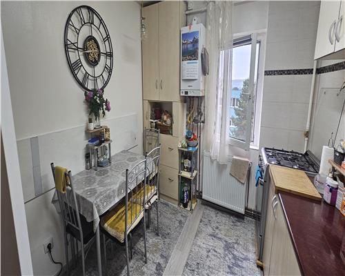 APARTAMENT 4 CAMERE 81