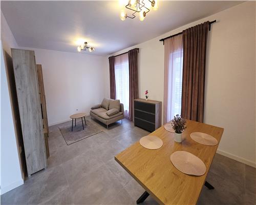 APARTAMENT 4 CAMERE 118 MP CURTE 170 MP ZONA PANEMAR OASULUI